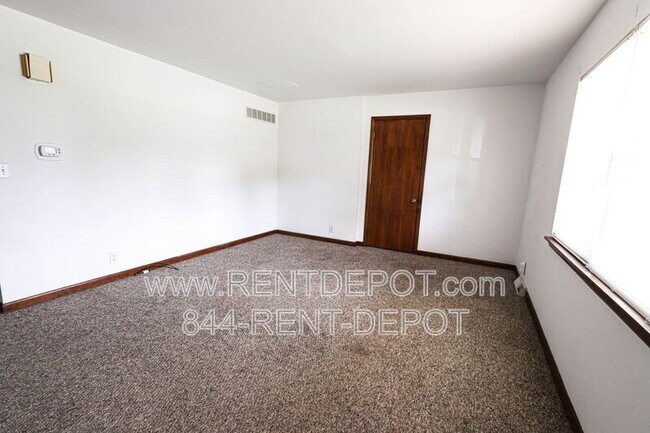 Foto del edificio - 306-308 Bob Court