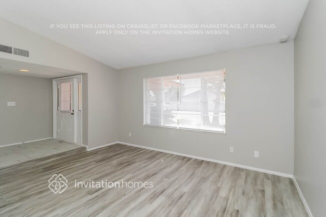 Foto del edificio - 1208 W Topeka Dr