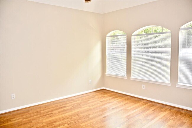 Building Photo - 4423 Casey Cir