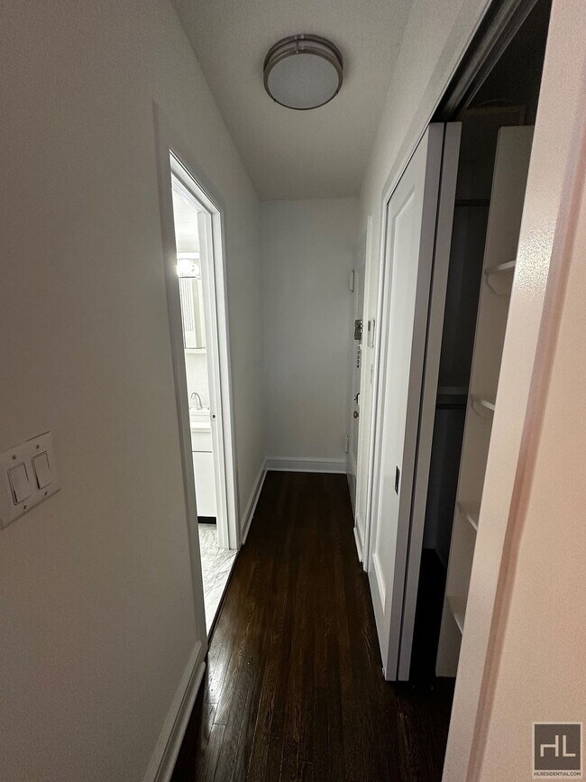 Foto del edificio - EAST 87 STREET