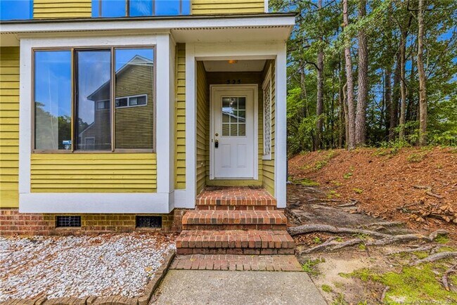 Foto del edificio - 525 Cypress Trace Dr