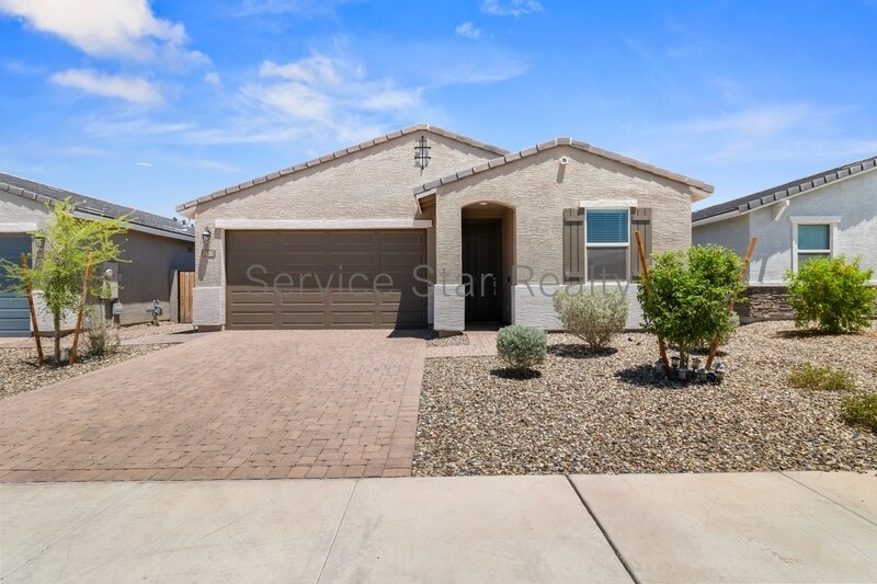 Foto principal - 12578 W Candelaria Dr