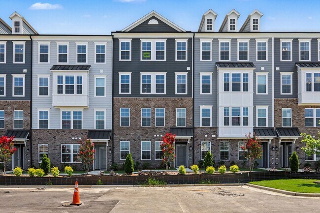 Building Photo - 705 Grove Edge Ln