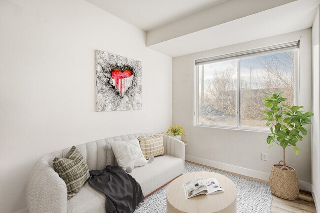 Foto del edificio - 5642 W 10th Pl