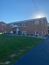 Building Photo - 402 Caroline Ave