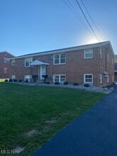 Building Photo - 402 Caroline Ave