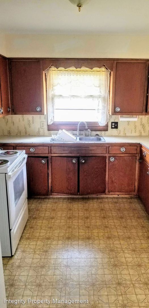 Building Photo - 3 br, 1 bath House - 209 Country Club Rd