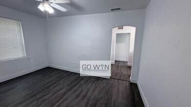 Building Photo - 407 N 38th St
