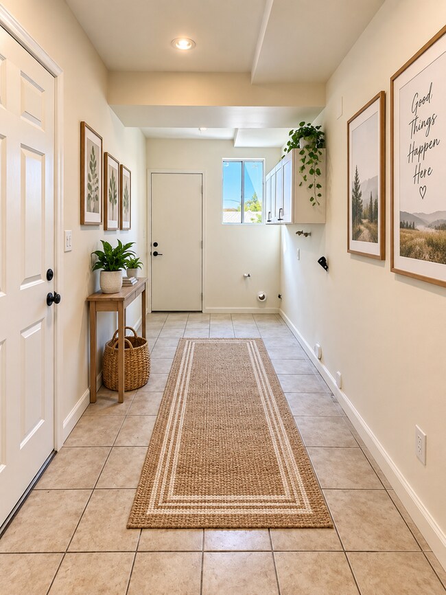 Foto del edificio - Coming Soon | 4-Bedroom Pool Home with Downstairs Bed & Bath – Centrally Located in Canyon