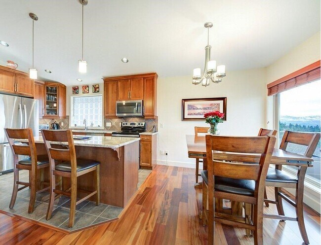 Kitchen - 3700 Sunset Ranch Dr