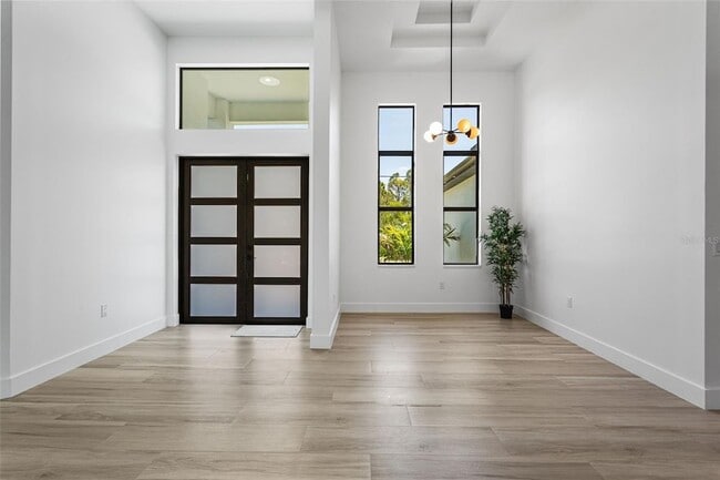 Foto del edificio - 2702 Old Burnt Store Rd N