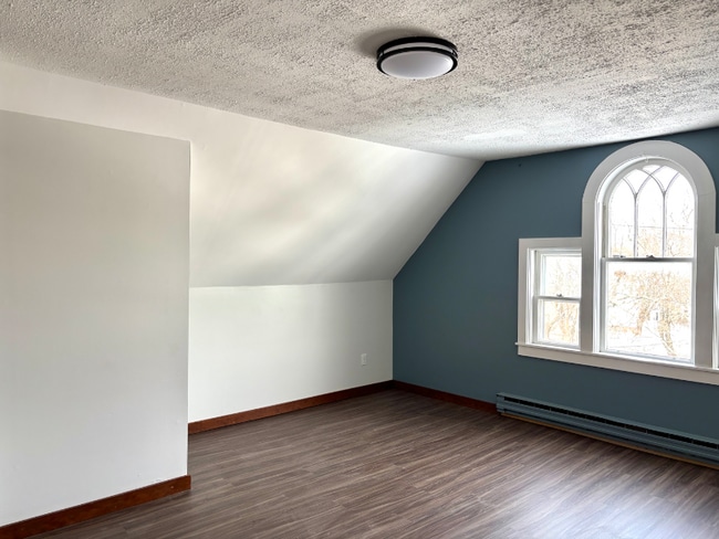 Building Photo - 64 Eddy St