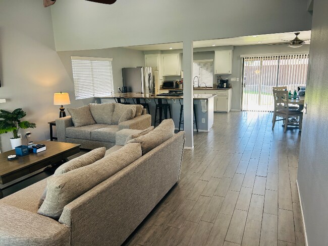 Foto del edificio - 1151 Canyon View Ln