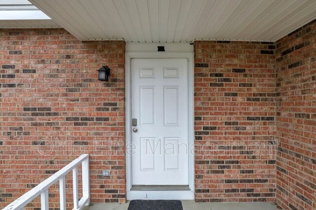 Foto del edificio - 229 Cantwell Ct