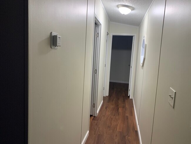 Building Photo - 410 Daly Dr