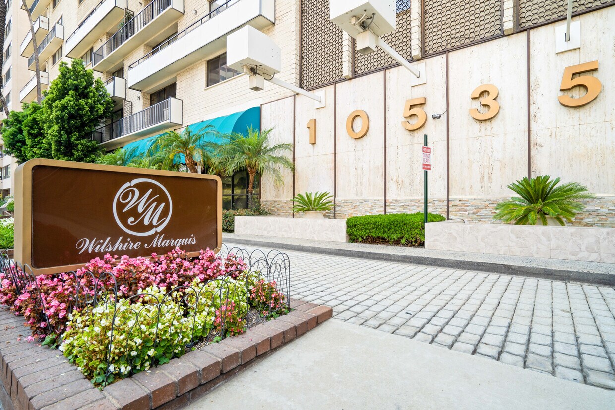 Foto principal - 10535 Wilshire Blvd