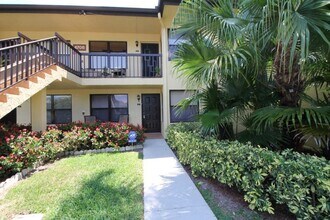 Building Photo - 4706 Lucerne Lakes Blvd