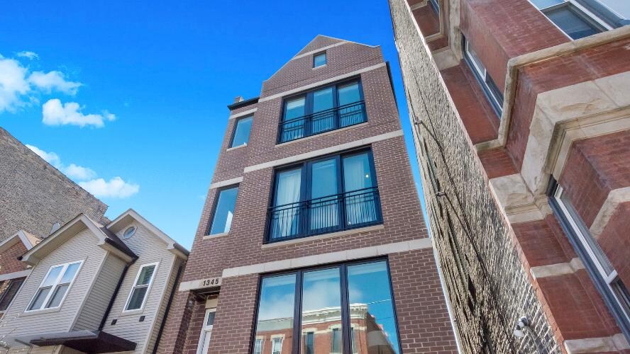 Primary Photo - 1345 W Huron St