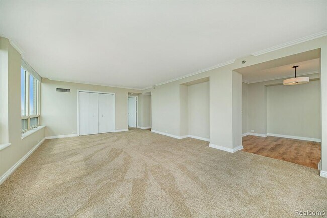 Foto del edificio - 3320 Spinnaker Ln