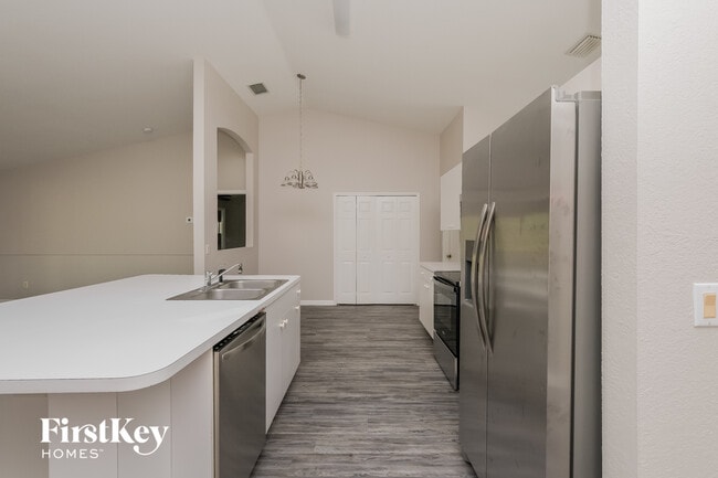 Foto del edificio - 2920 Tusket Ave