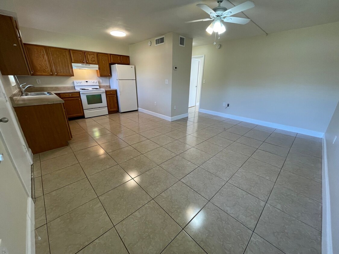 Primary Photo - ANNUAL RENTAL - POINCIANA - 1 BED/1 BATH