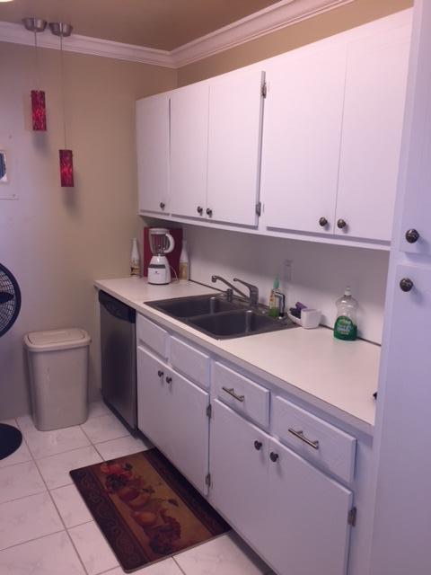 Building Photo - 1208 Marine Way