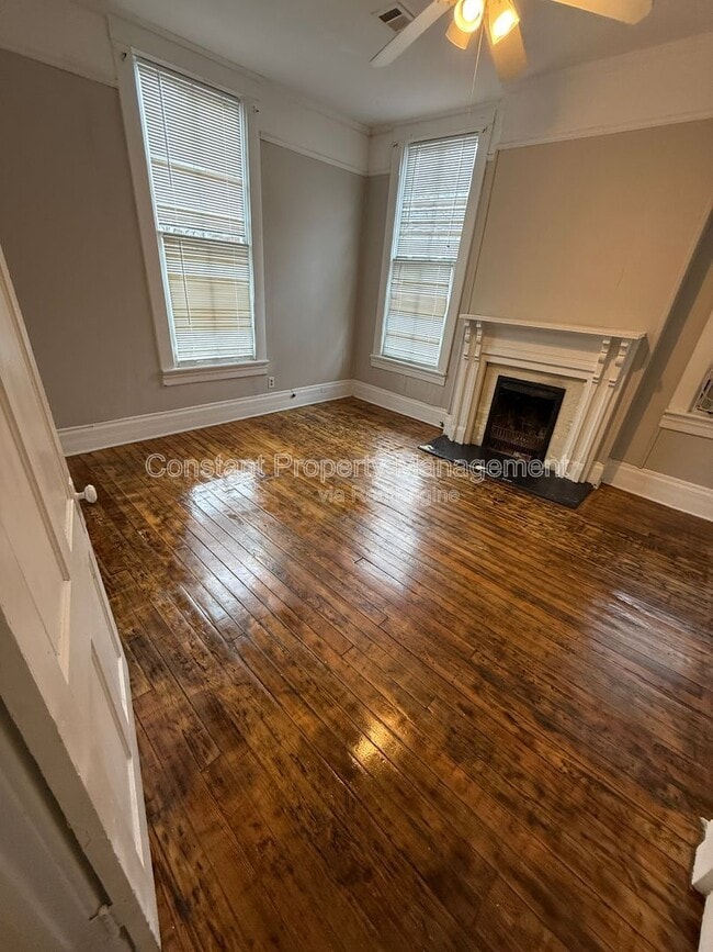 Building Photo - 1061 High St