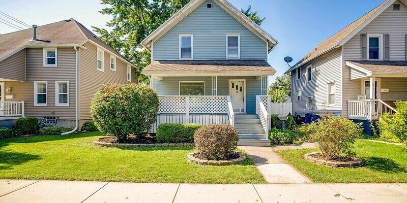 Foto principal - 327 E 11th St