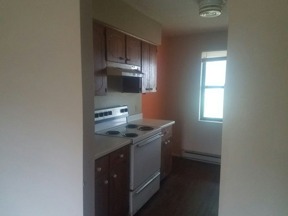 Primary Photo - 630 Broadridge Dr