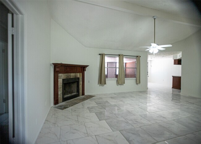 Building Photo - 23115 Bright Star Rd