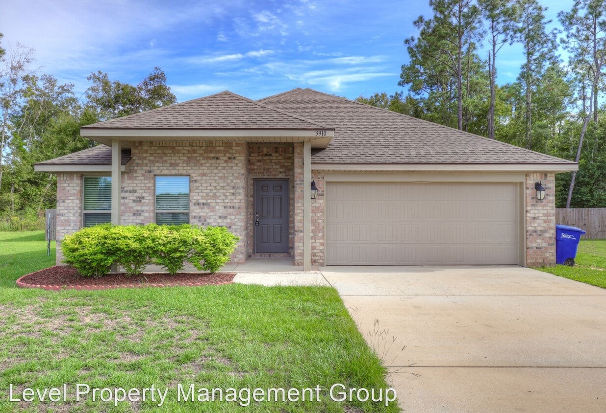 3 br, 2 bath House 3910 Chesterfield Lane House Rental in Foley, AL