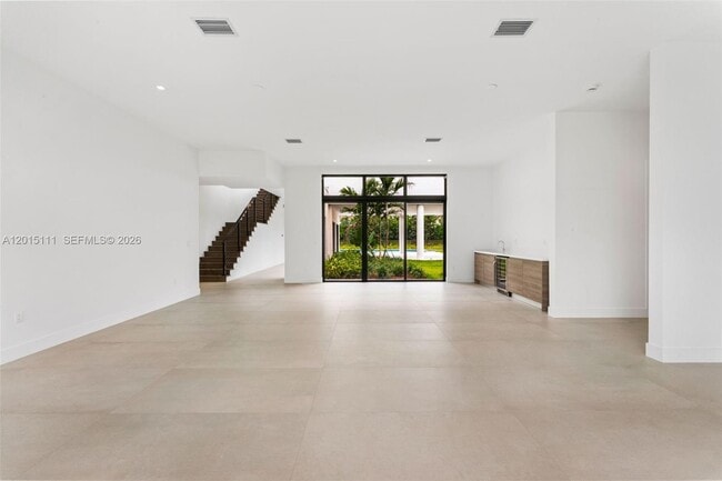 Foto del edificio - 16700 Botaniko Dr N