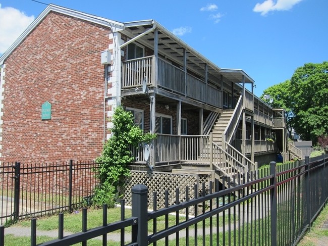 Building Photo - Flume Road Apartments