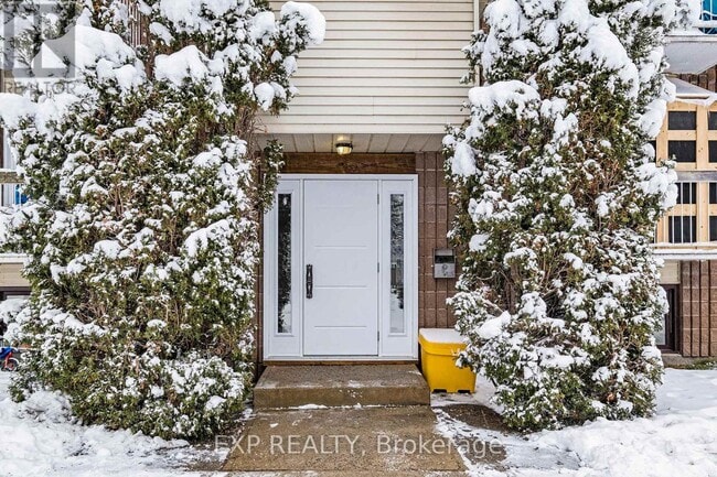 Photo du bâtiment - 875 Laurier St