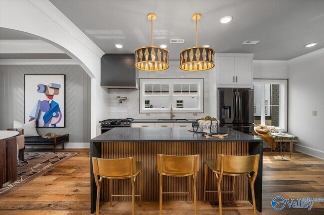 Foto del edificio - 363 Mose Chapel Rd