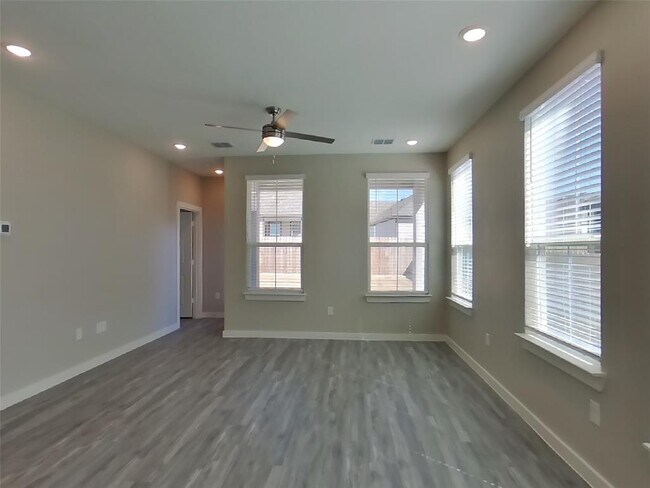 Foto del edificio - 1560 Mexican Heather Dr