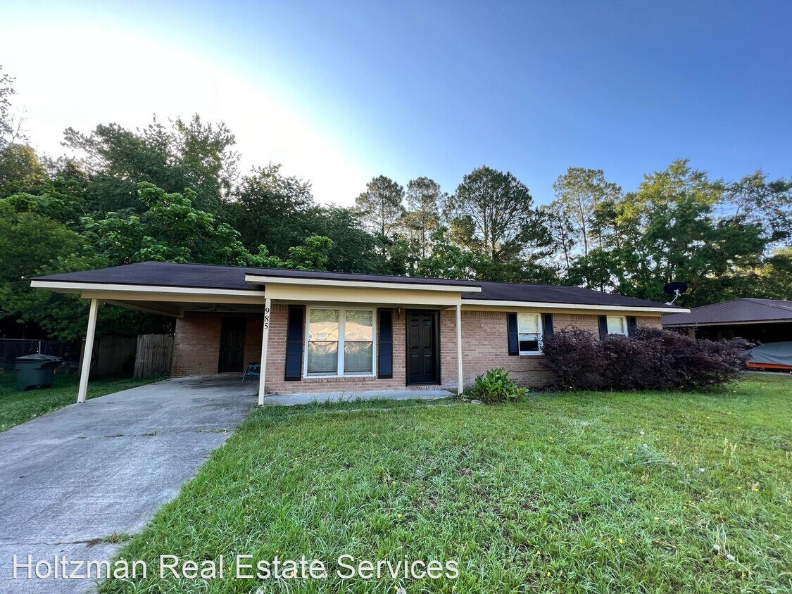 3 br, 1.5 bath House 985 White Circle House Rental in Hinesville