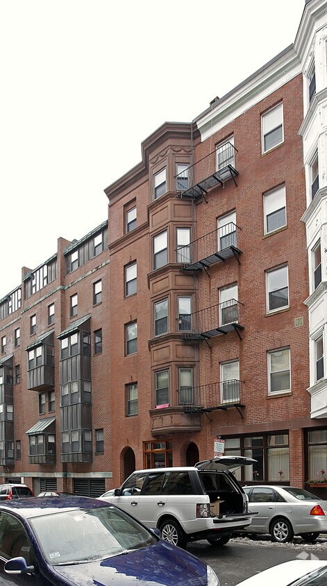 Building Photo - 17-19 Battery St