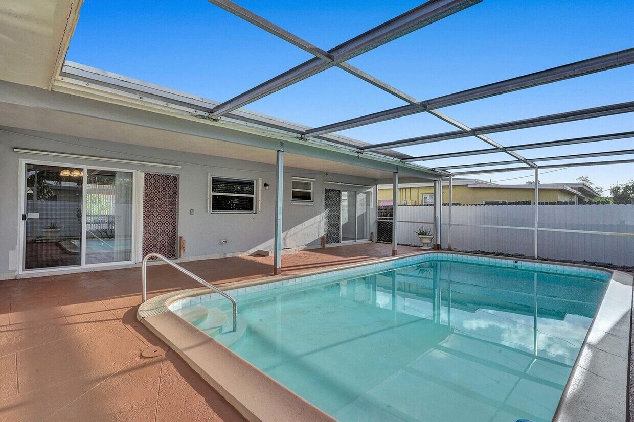 Foto principal - 7808 Indigo St