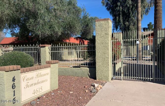 Foto principal - 4615 N 39th Ave
