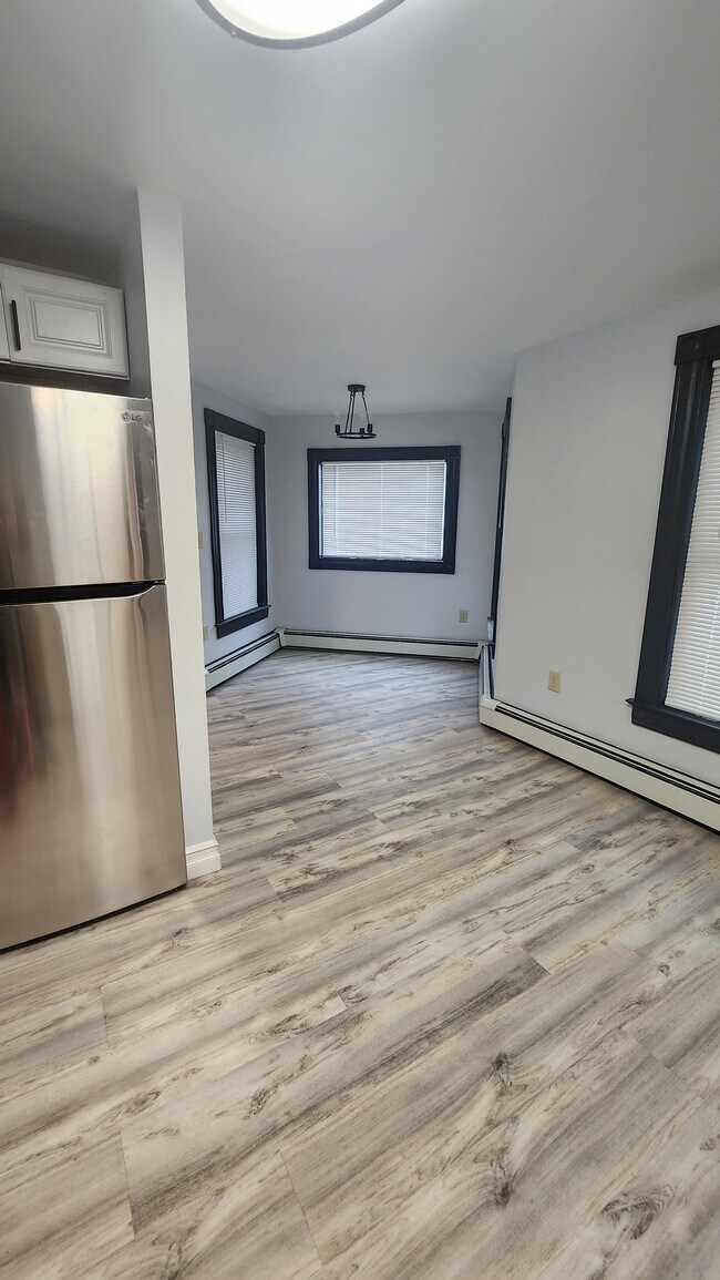 10 Hale St Unit Hale St. 1, Randolph, VT 05060 Apartments in