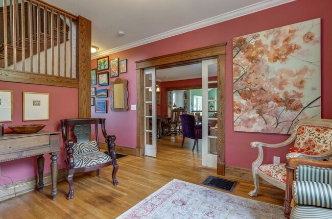 Foto del edificio - 1715 Cedar Ln