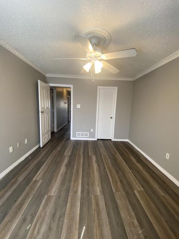 Building Photo - 2406 Kingsford Ct