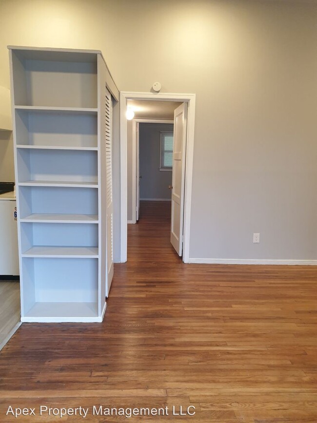 Foto del edificio - 3 br, 1 bath House - 2501 Truman Ave