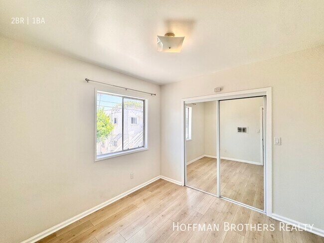 Foto del edificio - 5419 Harold Way