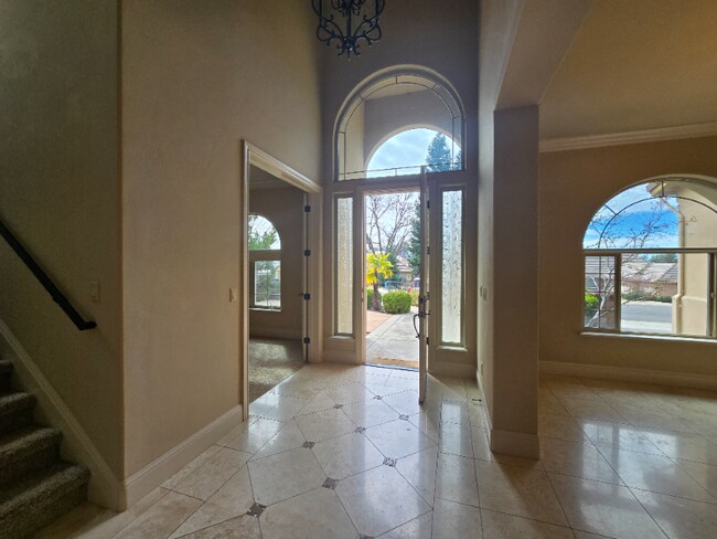 Foto del edificio - 3766 Mira Loma Dr