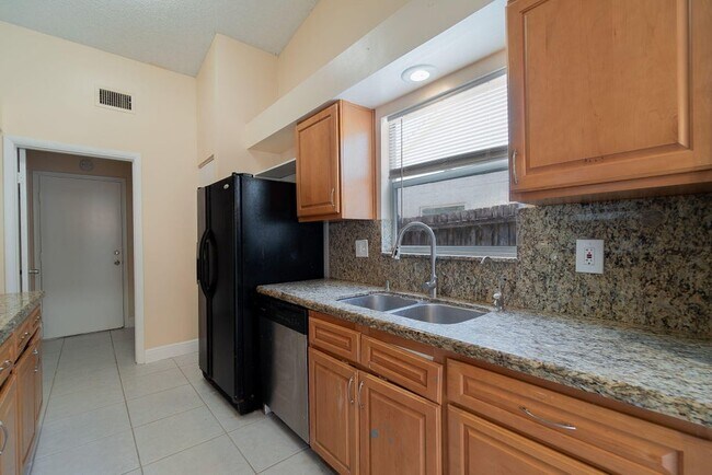 Foto del edificio - 14 Misty Meadow Dr