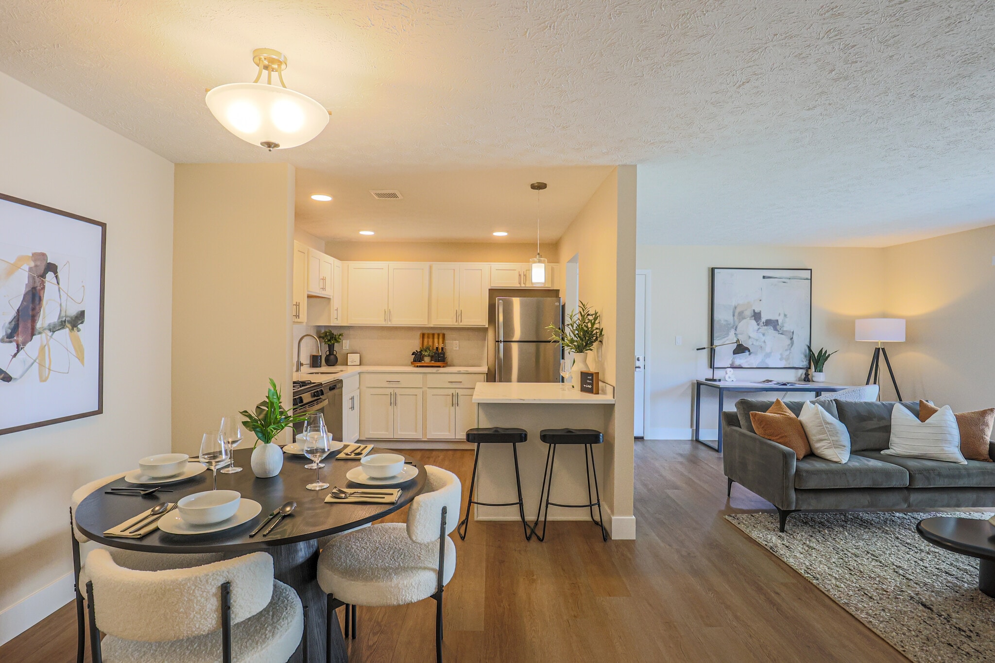 Jamestown Village Apartments – photo 1