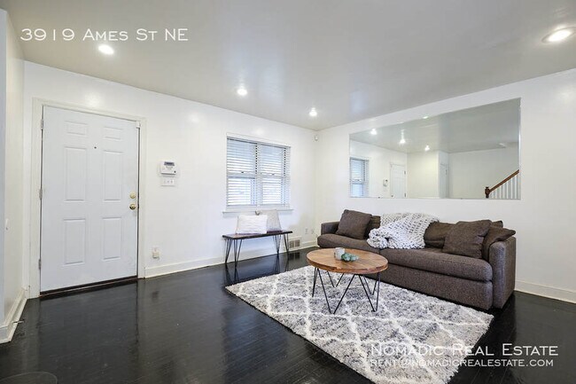 Building Photo - 3919 Ames St NE