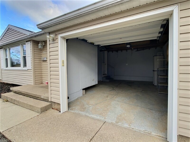 156 Ripplewood Dr, Rochester, NY 14616 House Rental in Rochester, NY